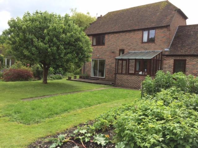 Bramley Cottage Holidays Chichester Luaran gambar